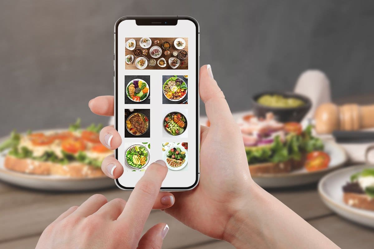 24 Food Business Ideas for 2025 6 Consumer shopping menu items on a food-ordering app